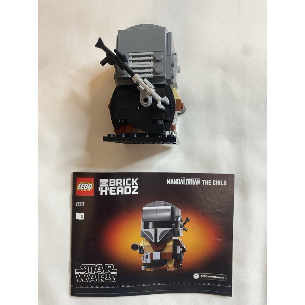 LEGO Star Wars BrickHeadz 75317 The Mandalorian Figure Assembled w/ Accessories - Picture 2 of 15